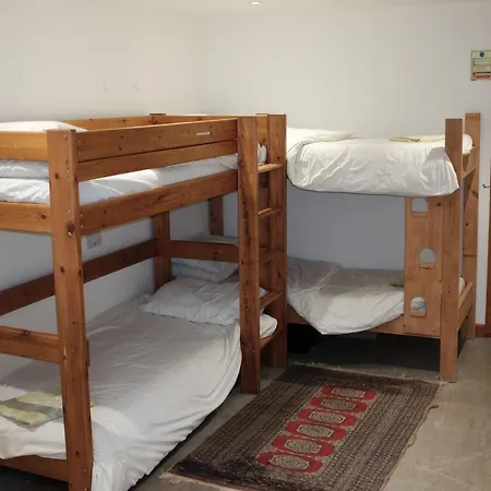 瑞斯小屋旅馆 *